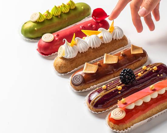 Assorted Box of 4 Eclairs