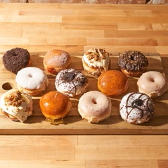 Assorted donuts (12)