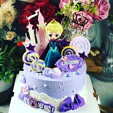 Purple princess cake