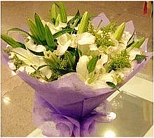 white theme bouquet